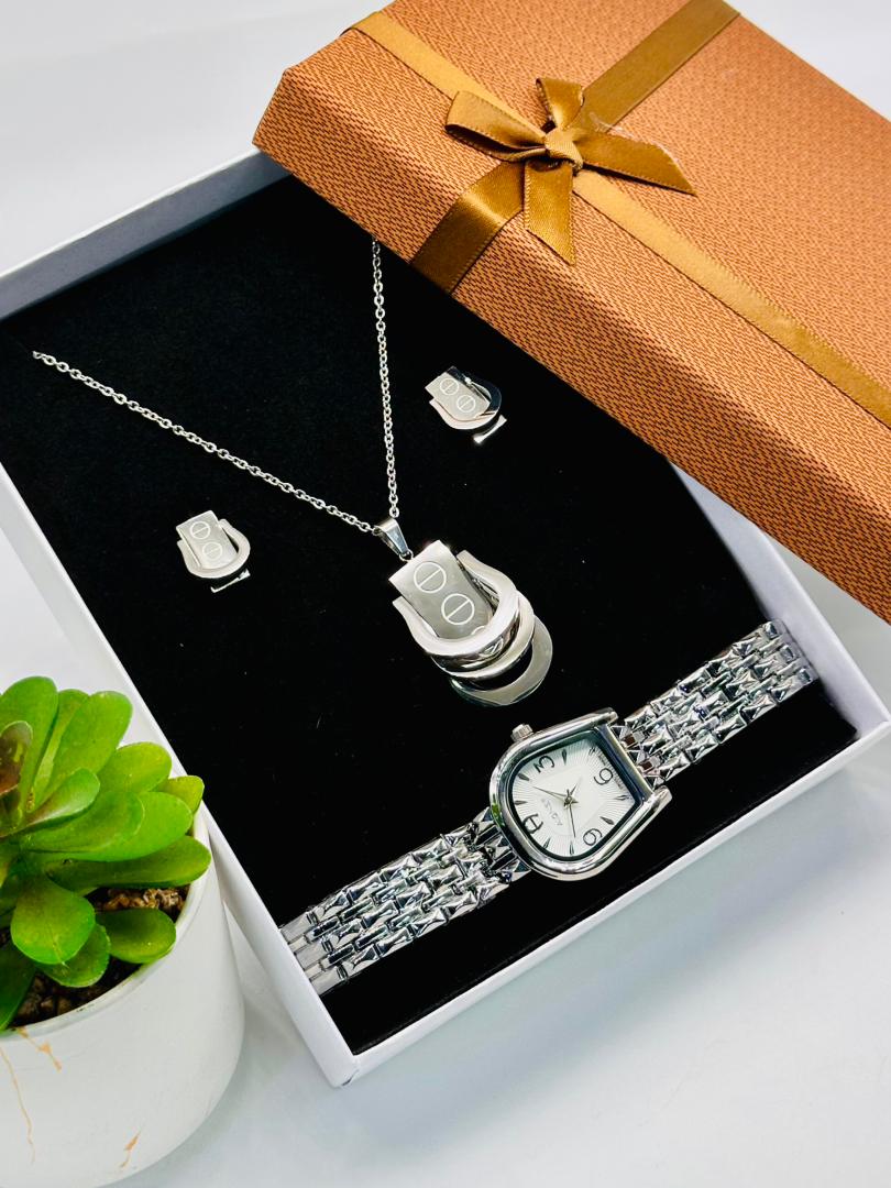 Ensemble Coffret Bijoux ( Chaîne Et Montre )Argent