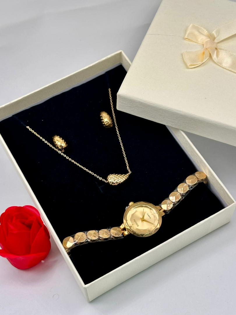 Ensemble Coffret Bijoux ( Chaîne Et Montre )Or